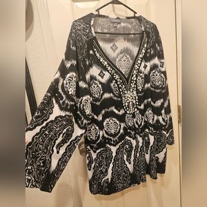 Black white blouse 4x cute